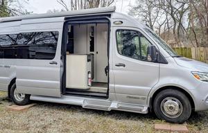 Mercedes sprinter van