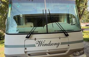 34’ Windsong RV – Low Miles, Sleeps 7