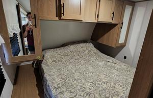 Family-Friendly 28' Avenger – Sleeps 8, Bunk Beds