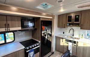 Lo Rentz 2023 Imagine Travel Trailer Sleeps 6