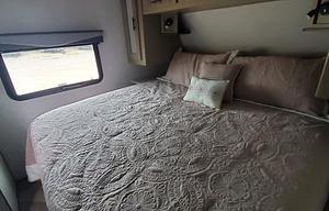 Twilight TWS S2500- Happy Glamper