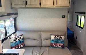 2022 Della Terra 250BH RV rental photo 9