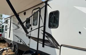 Family friendly RV with 2 A/Cs