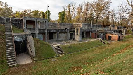 Remains of Battery Mount Vernon built in 1898