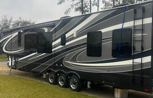 2021 Grand Design Momentum ****Delivery ONLY*****