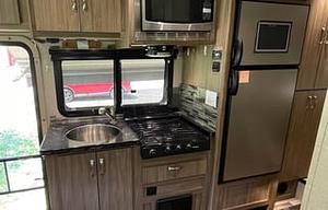Luxury & Efficiency: Dynamax Isata 3 (Diesel)