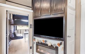 2018 Grand Design Momentum 351M ( Delivery Only)