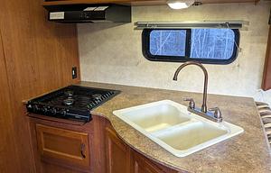 2014 Chevy RV of Altoona- Super Clean!