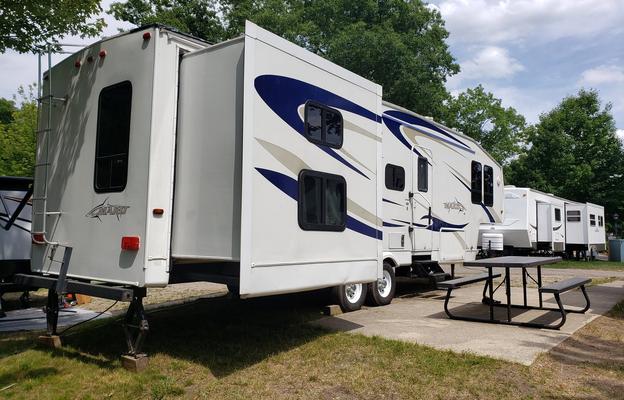 2007 Gulf Stream RV Mako 30 FBHS