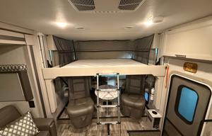 Epic Hurricane Escape Thor Motor Coach 34R Class A