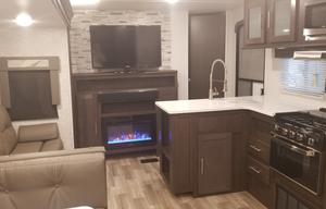 Luxurious Travel Trailer sleeps 10