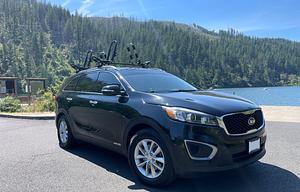 2017 Kia Sorento AWD – Trailhead & River Runner