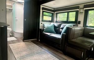 The Home away from home, 21 Jayco White Hawk 32KBS