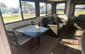 2022 Keystone RV Cougar Half-Ton 30RLS