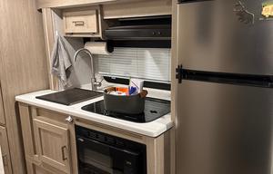 Premium Family Geo Pro 16BH Adventure Trailer