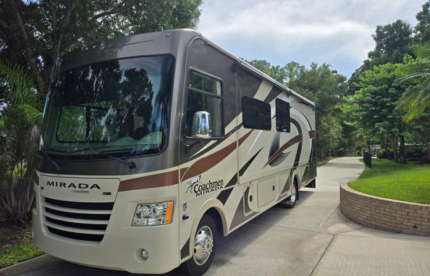 2018 Coachmen RV Mirada 31FW RV rental photo 1