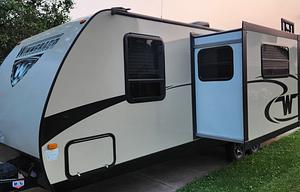 2017 Winnebago Minnie 2455 BHS