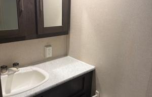 Plush & Roomy 26' RV FOR TWO! (Can Sleep 3)