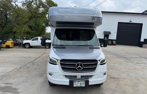 Easy driving 2021 Winnebago View 24D