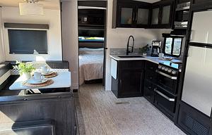 2020 Surveyor Luxury 267RBSS RV rental photo 6