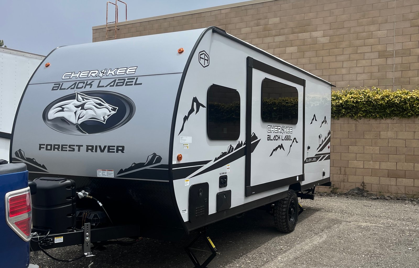 5 starts Rv trailer