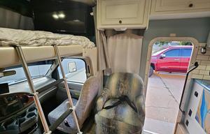 2010 Four Winds RV Chateau 31B