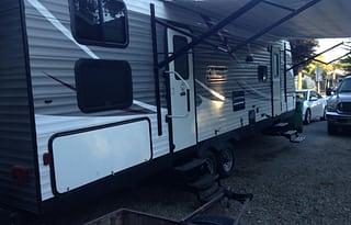 2017 Coleman 28 Foot Bunk house