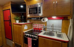 Camp in vintage luxury