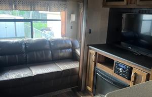 2018 Coachmen RV Chaparral 392MBL RV rental photo 9
