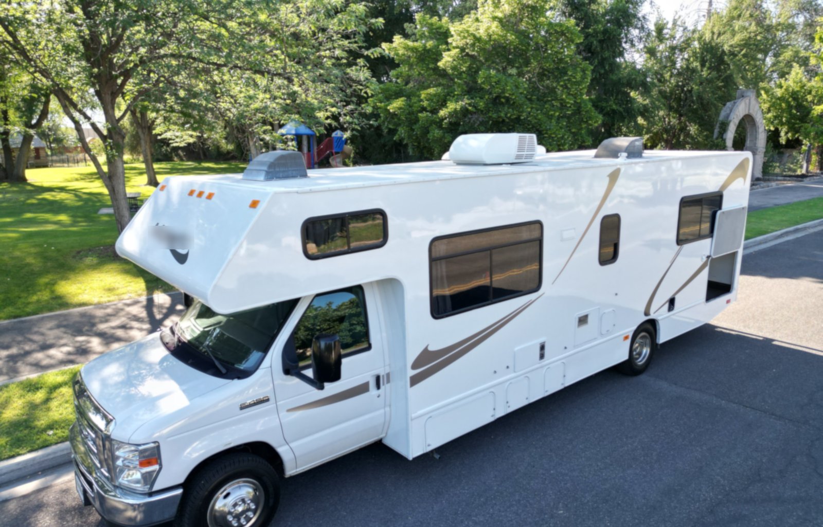 2019 Thor Motor Coach Four Winds 28A with solar