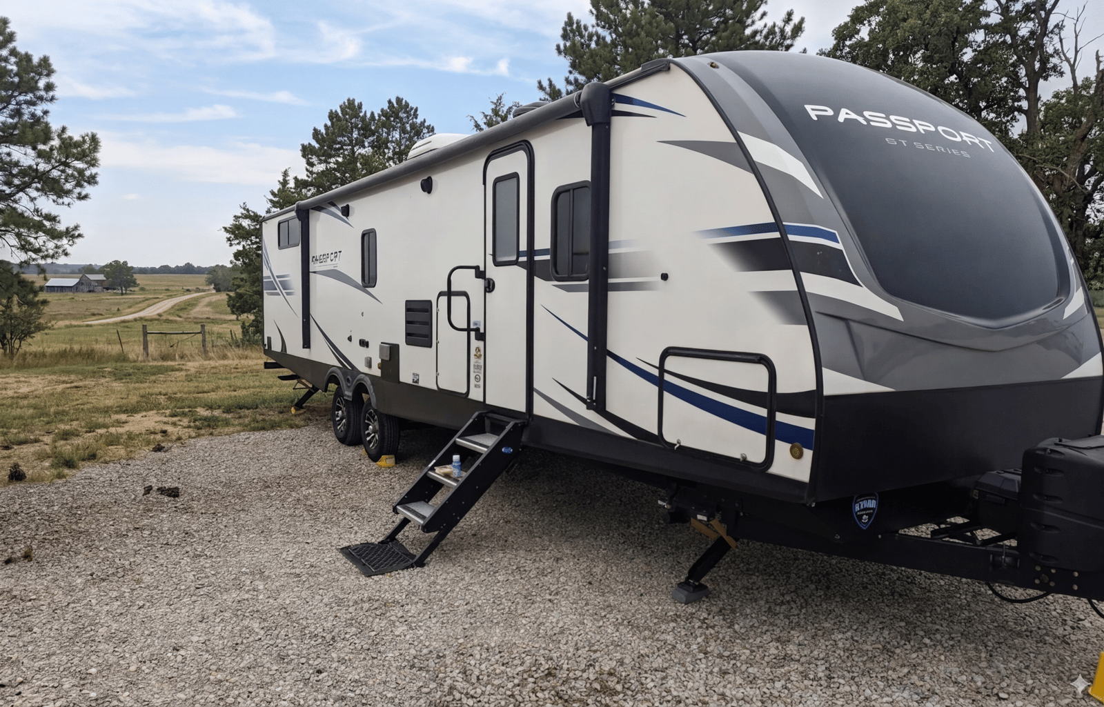 Pioneering Passport 3400QD - Sleeps 14