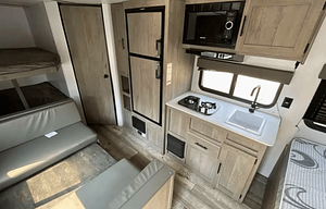 Lightweight 23ft Family Camper | Sleeps 7