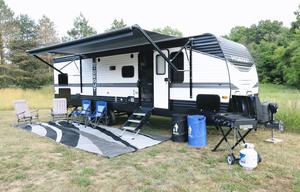 Loaded 2022 Keystone Hideout Sleeps 10 Delivery Full Set Up Tear Down Included