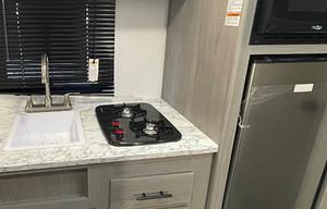 2024 Coleman Lantern TL Travel TL RV rental photo 5