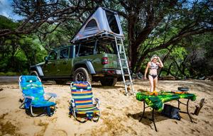 2023 Jeep Gladiator Rubicon W/RoogNest Camper Top