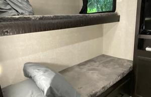 Impressive Family favorite RV! 3 slides 3 TV’s