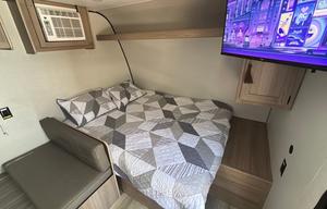 2025 Keystone RV Coleman Lantern LT Series 17B