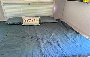 R-POD 193 w/King Size Bed **Delivery Offered**