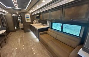 A-5 Luxury 41',King Bed, 1.5 Bath, Diesel- Sleep 7