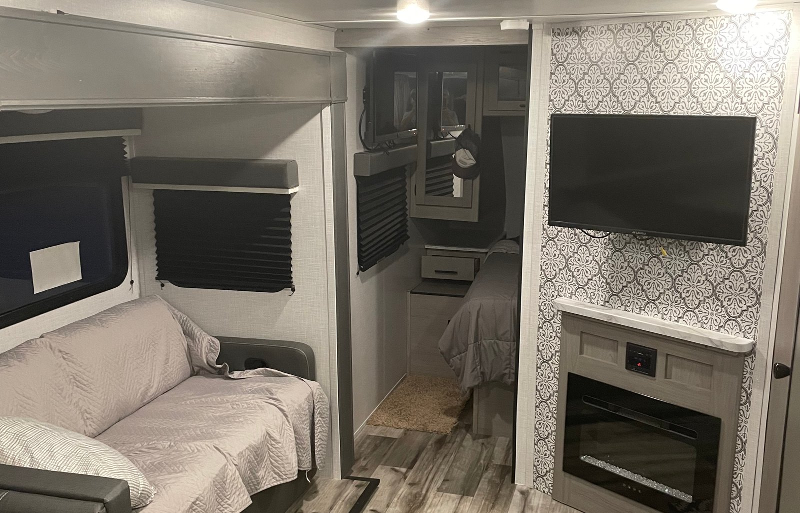 Large Bunkhouse RV Rental in the Black Hills