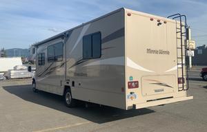 JANE - 2019 Winnebago Minnie Winnie 31K