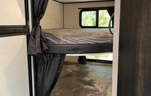 Family/Pet friendly! Sleeps 8! Generator included!