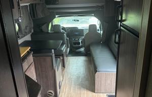 2020 Minnie Winnie 31G RV rental photo 5