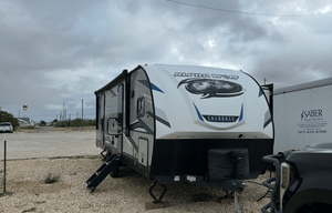 2022 Forest River RV Cherokee Alpha Wolf 28FK-L RV rental photo 1