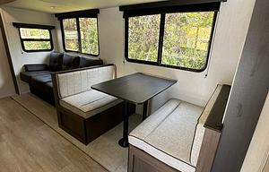 Family-Friendly Prime Time Avenger – Sleeps 8
