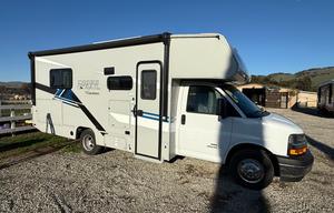 Sleep 6 - Luxury Family Fun RV Coachmen