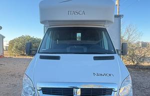 2007 Winnebago Navion 23H