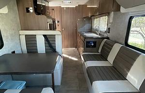 2015 Winnebago Trend 23B Close to EUG Airport