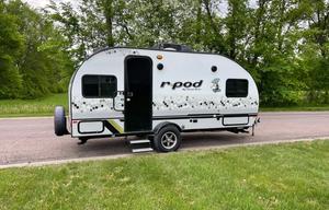 Stylish, compact camper, sleeps 4, lots of options
