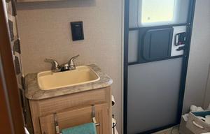 EL’S Comfy Camper